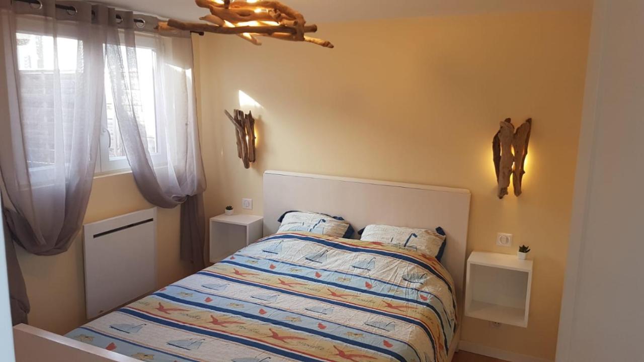 Maisonnette Bois Flottes Salles  Exterior photo